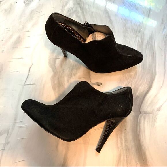 New CHARLES DAVID Black Suede Metallic Animal Print Sole Stiletto Booties 8 - Picture 3 of 9